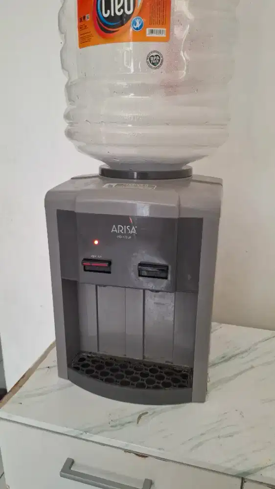 Dispenser Panas dan Normal Arisa