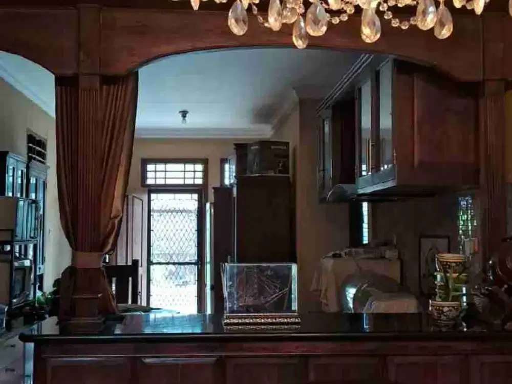 Rumah Besar & Megah Posisi Hook 2 Sisi di Raffles Hills Cibubur