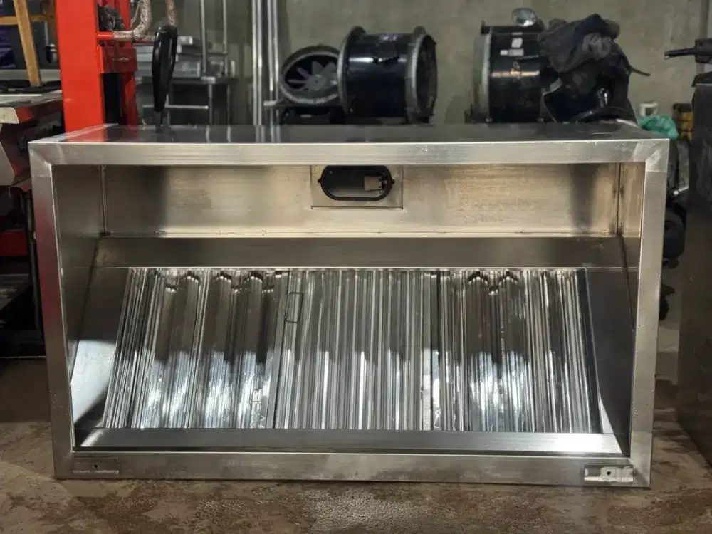 SIAP PAKAI  Cooker Hood Include Filter ( baru )
Uk 140x80x50