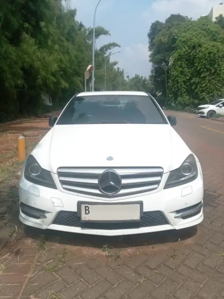 Mercedes-Benz W204 C250 AMG 1.8 AT 2012 Bensin