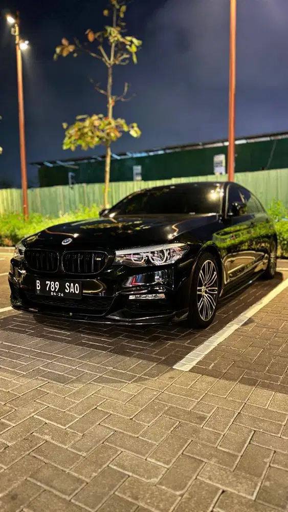 BMW G30 530i Luxury convert M-Sport 2018 G30 Hitam Black  2017 2019