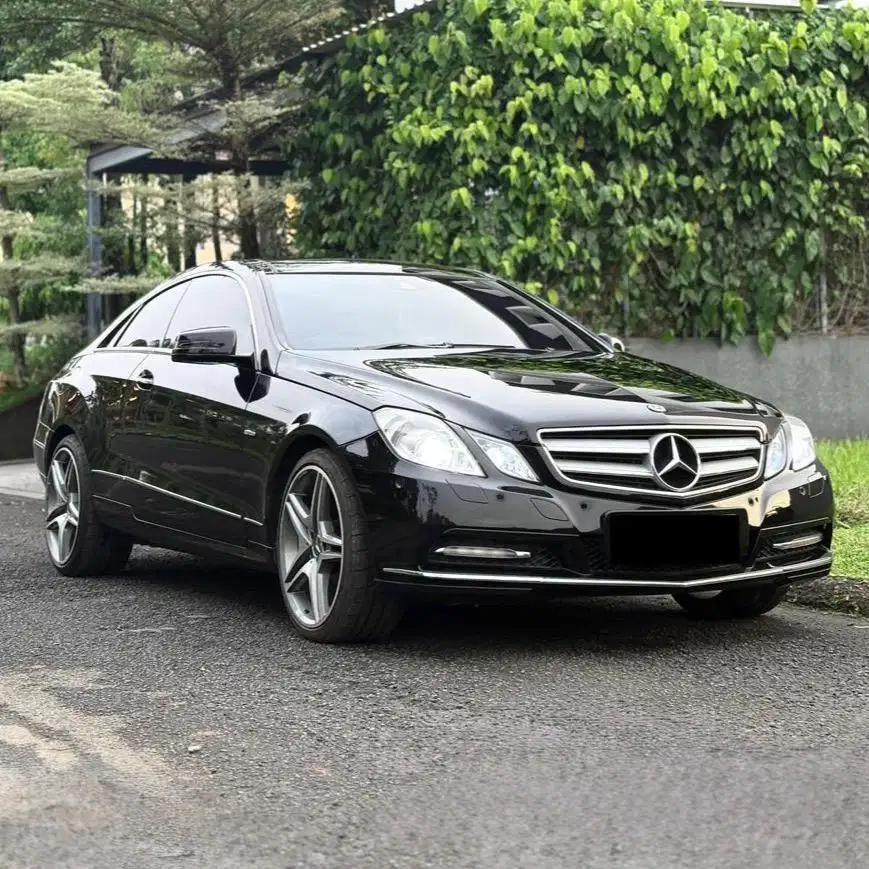(CASH) Mercedes Benz E250 Coupe AMG 2011