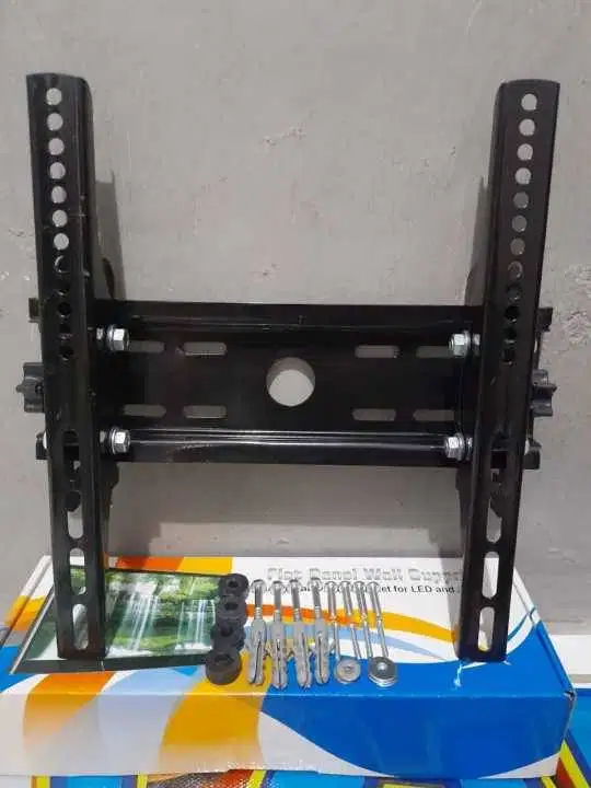 Bracket / Breket LCD TV Tilt Adjustable Standar Wall Mount