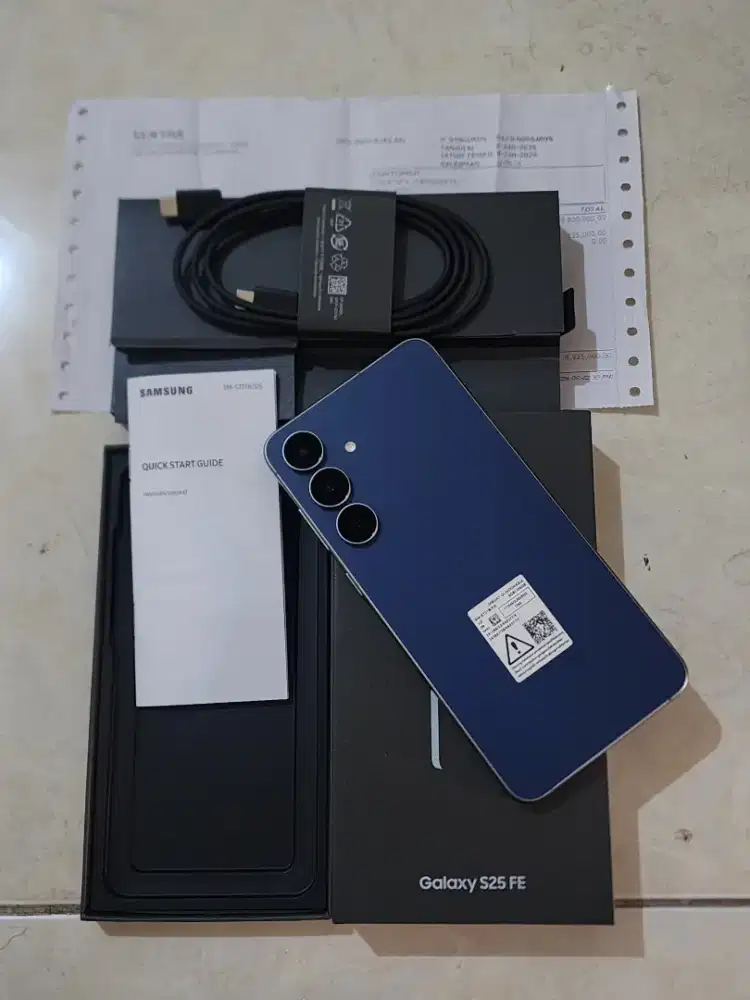 Samsung S25 FE 5G 8/256Gb, warna Navy SEIN, kondisi 99,9% Sempurna