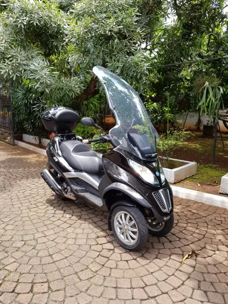 Piaggio Mp3 400
