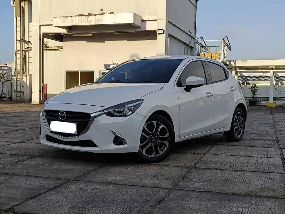Mazda 2 R Skyactiv 1.5 AT 2017