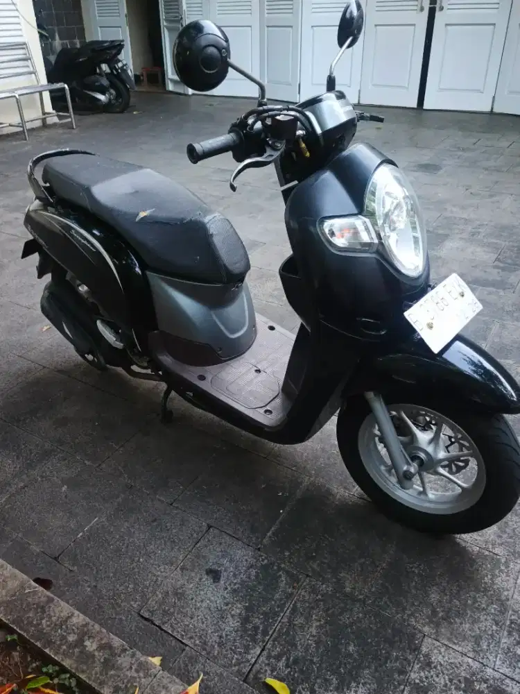 Scoopy 2018 plat B