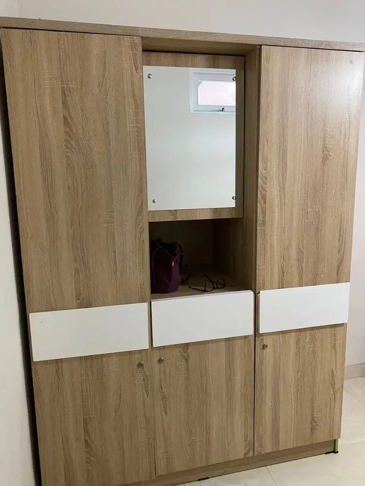 Lemari Baju 3 pintu
