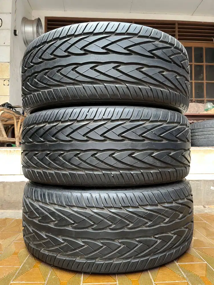 Ban Toyo Proxes 4 255 35 r22 3Pcs