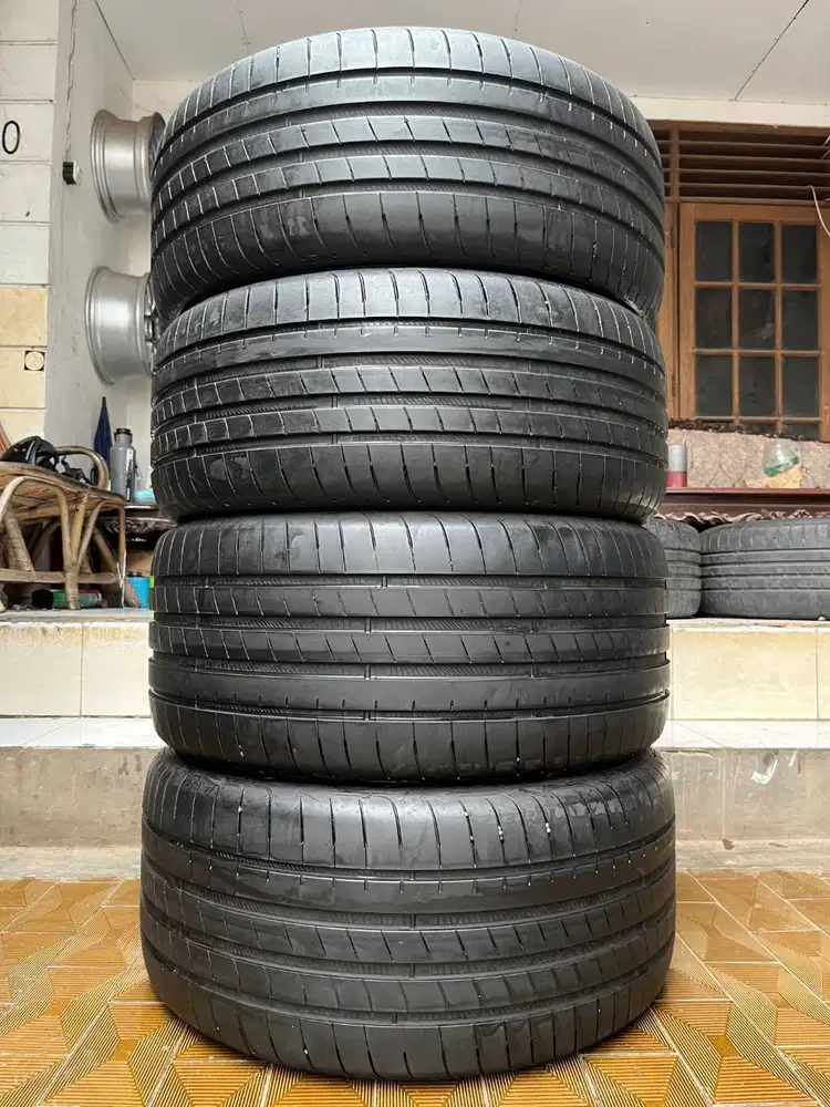 Ban Goodyear Eagle F1 275 35 r19 & 245 40 r19 4Pcs