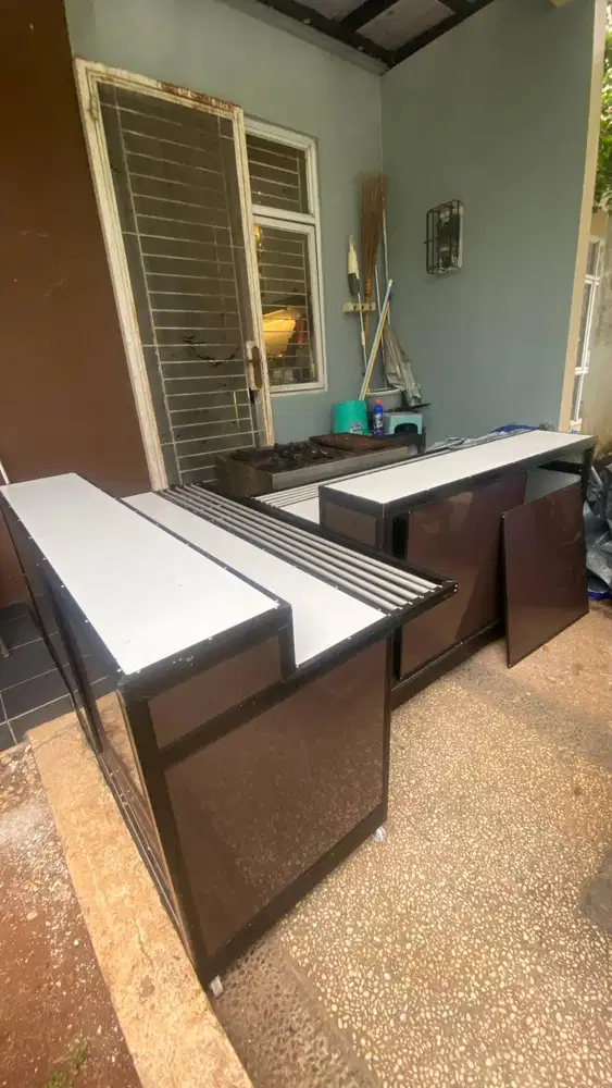 Meja Prasmanan dengan lemari penyimpanan, bisa nego