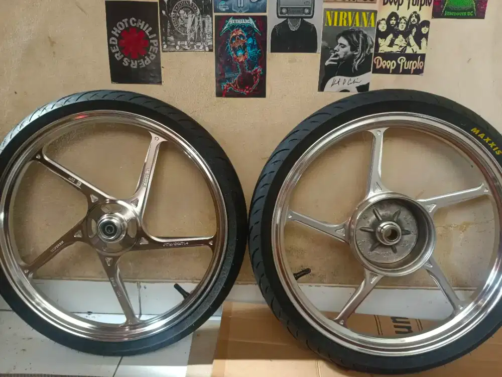 Velg Delkevic d55+ Ban MAXXIS vitra