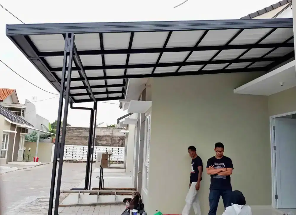 Kanopi baja ringan dan garasi