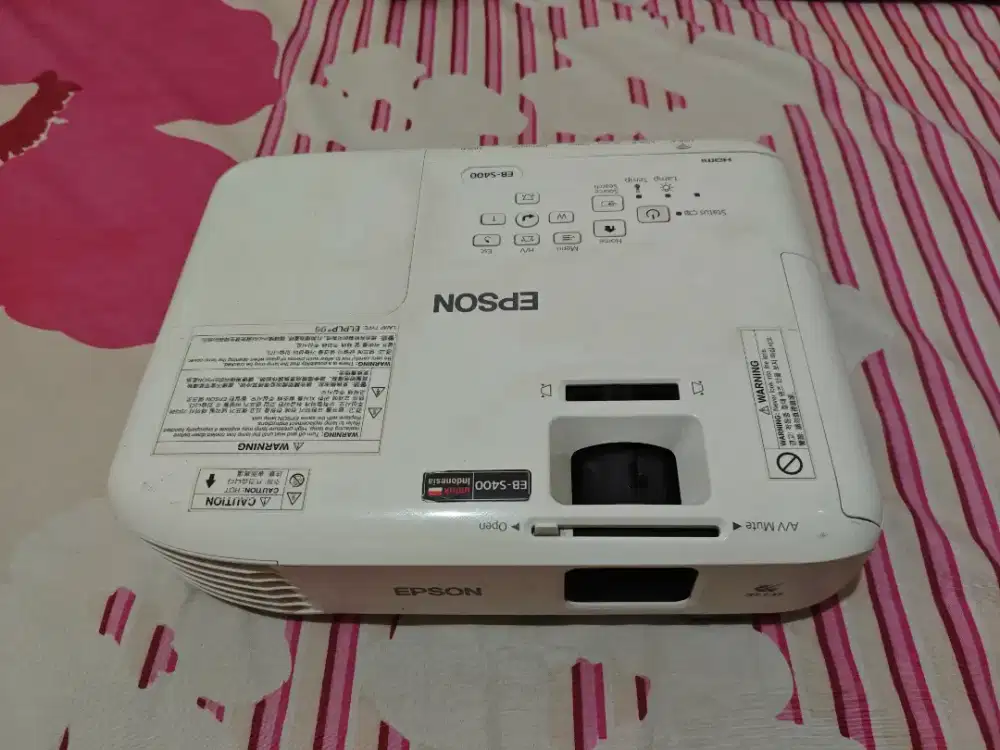 Proyektor Epson EB-S400