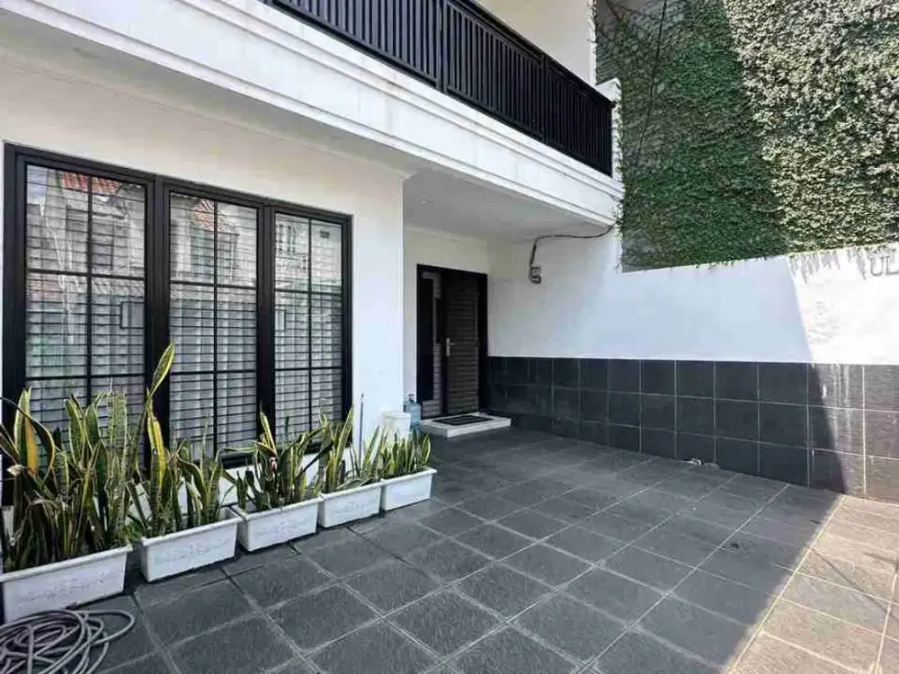 Pondok Indah Modern Minimalist House Siap Huni Dekat PIM