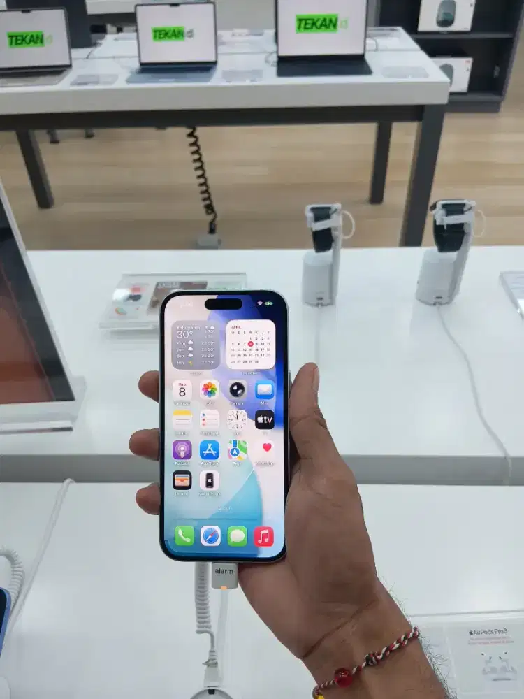 PROMO KREDIT IPHONE 15 BERGERANSI RESMI IBOX