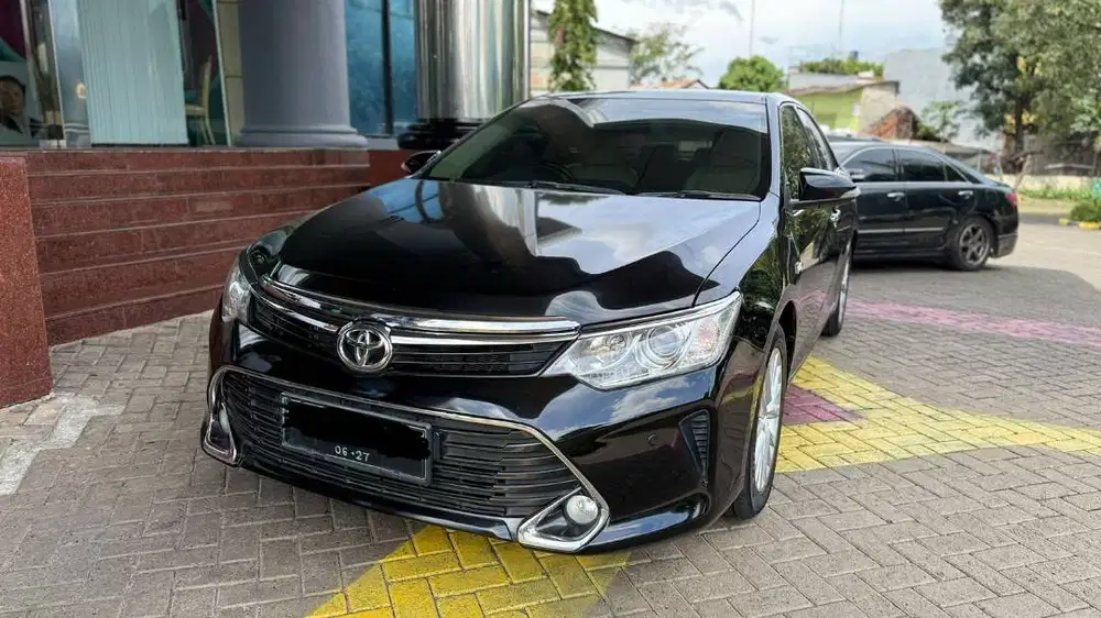 Toyota Camry 2.5 V AT (2017)