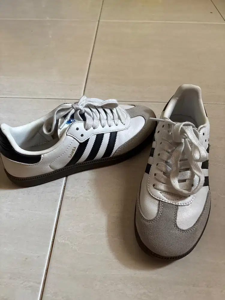 Dijual sepatu adidas samba