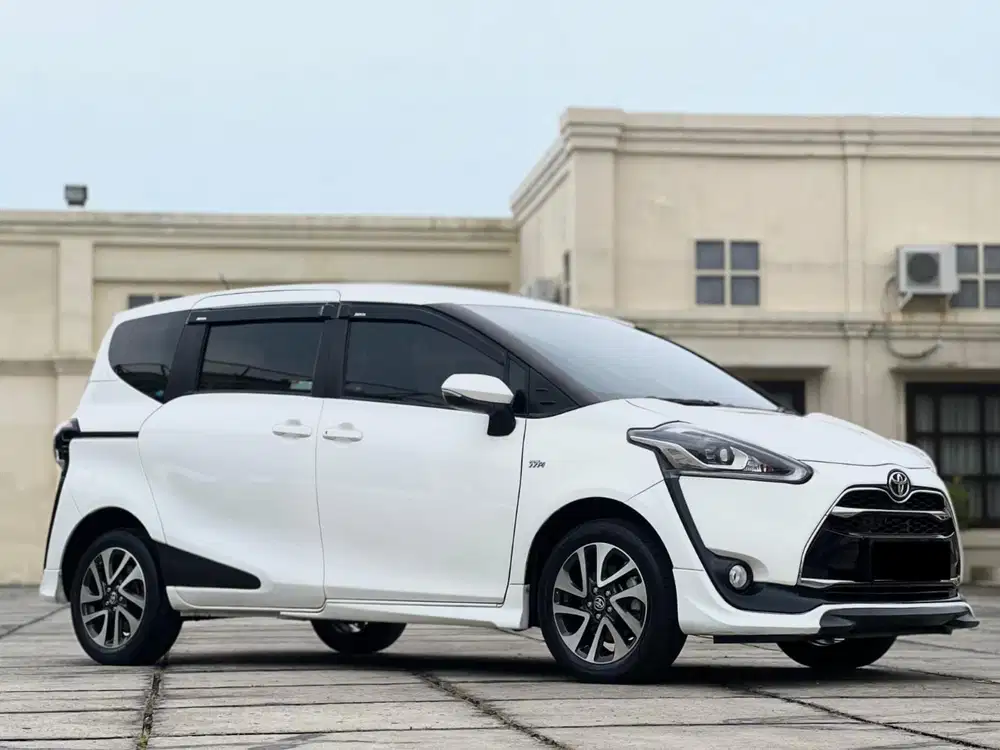 KM LOW | TOYOTA SIENTA Q 1.5 AT 2019/2018 V