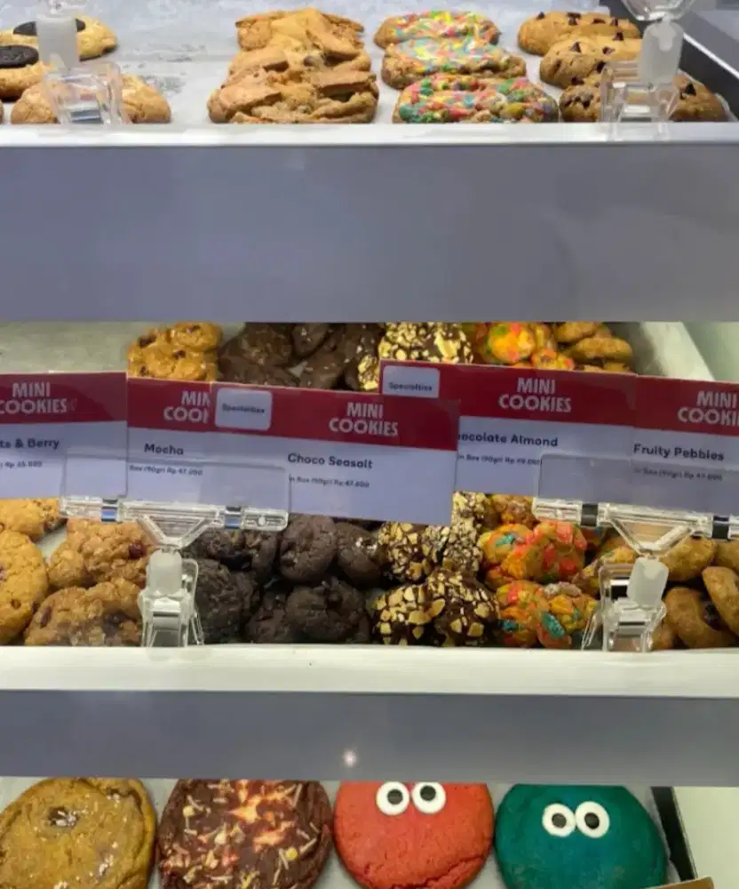 Lowongan kerja wanita jaga outlet cookies/cakery