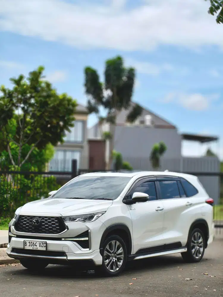 INNOVA ZENIX Q HYBRID MODELISTA 2.0 AT 2023 LOW KM SUPER ISTIMEWA !!