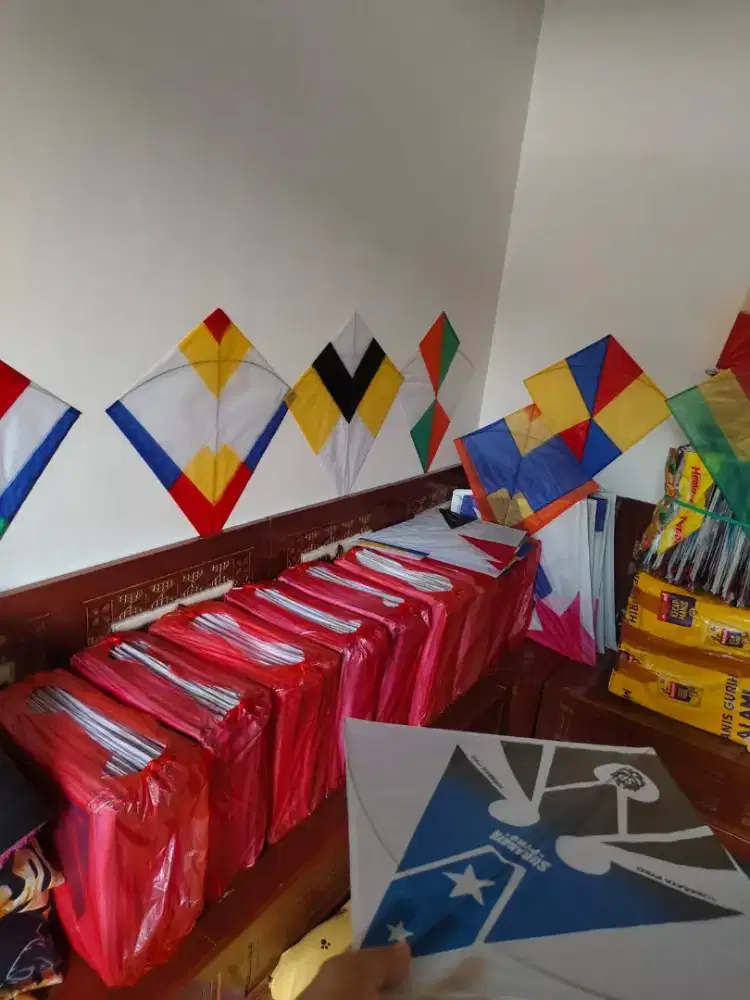 Ready layangan harga grosir