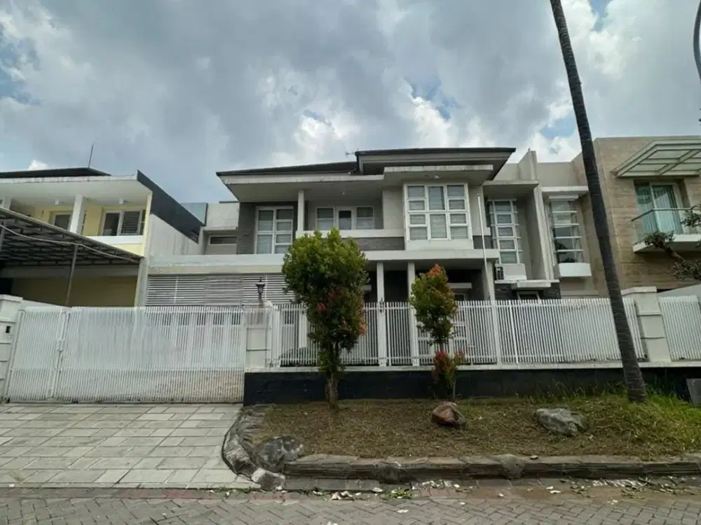 Rumah 2 Lantai Bagus SHM di Puri Galaxy Siap Huni