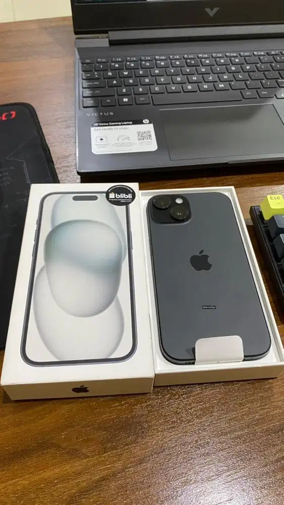 Iphone 15 128 gb garansi on blibli