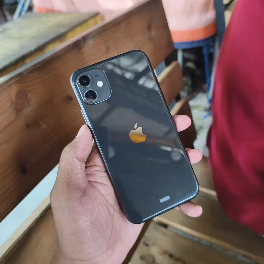 iphone 11 64 gb. fullset bisa TT, ex blibli sa/a