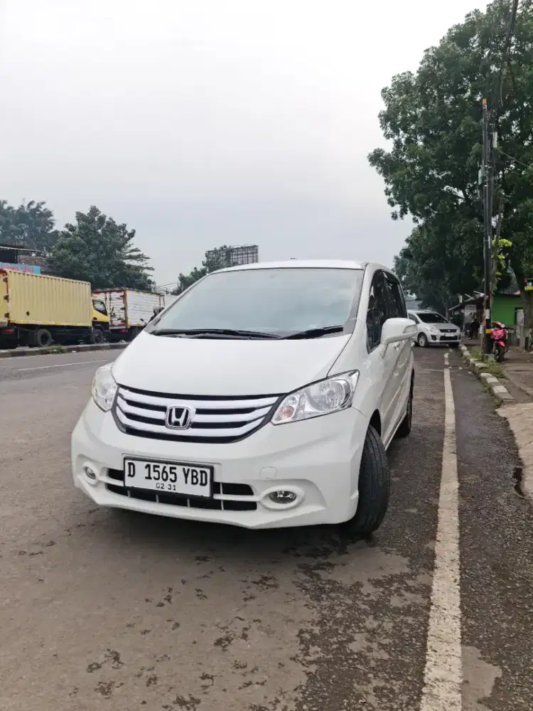 FREED PSD MATIC 2016 KM 40rb AnTIK