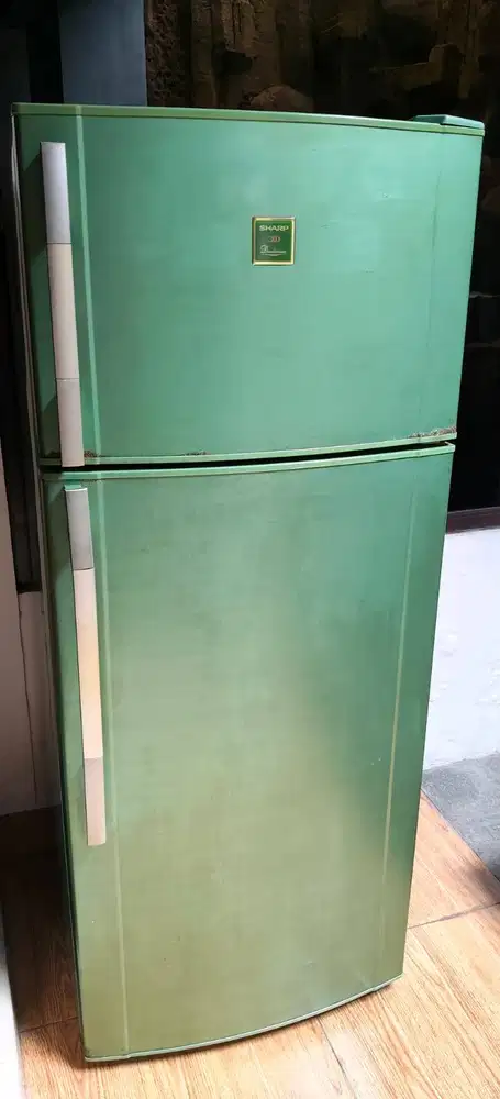 Kulkas 2 pintu Sharp 180ltr