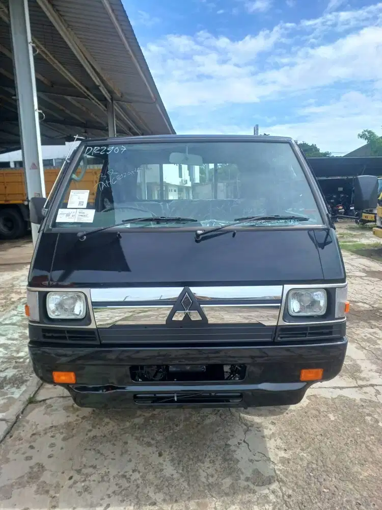[Mobil Baru] L300