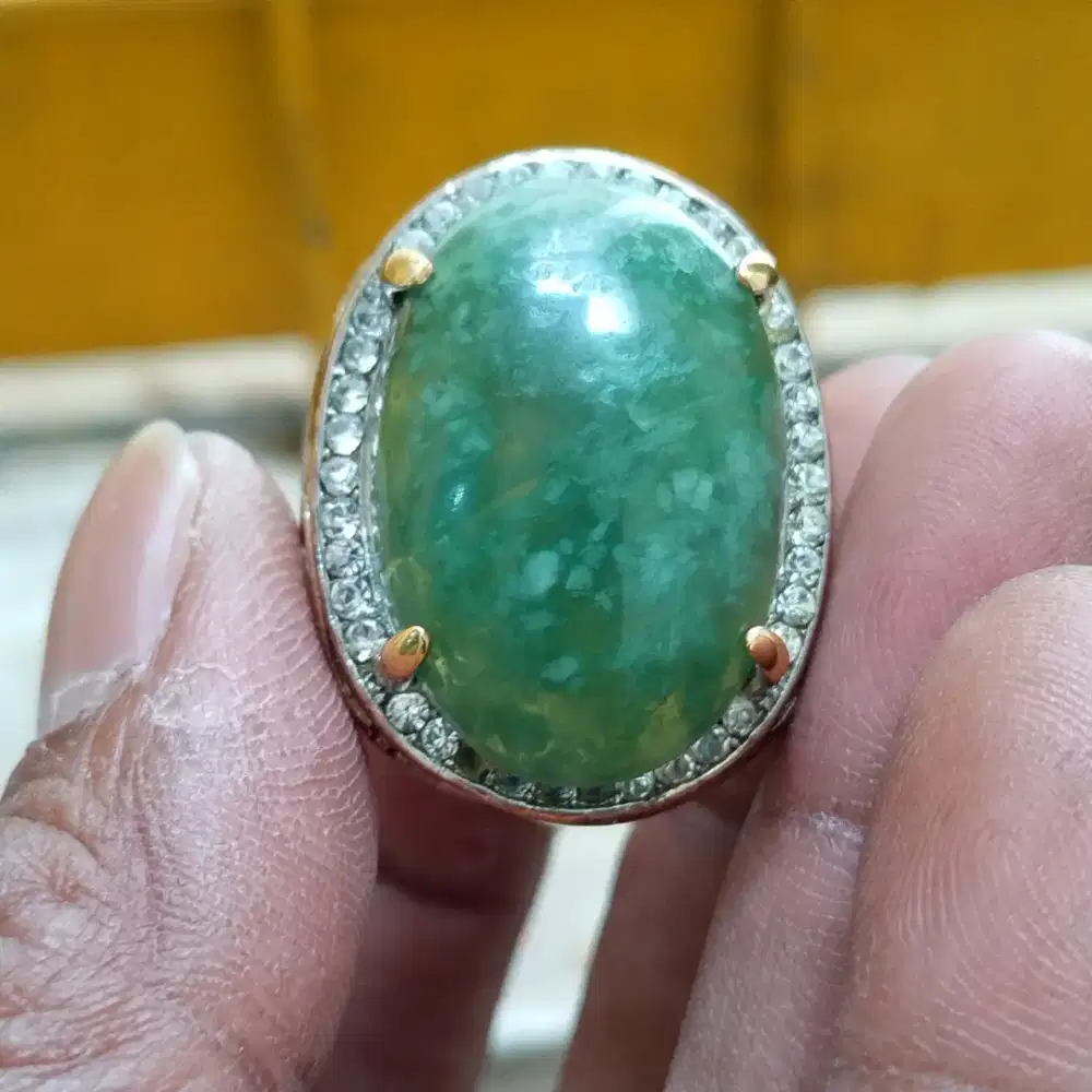 Cincin batu idocrase lumut sungei dareh kristal