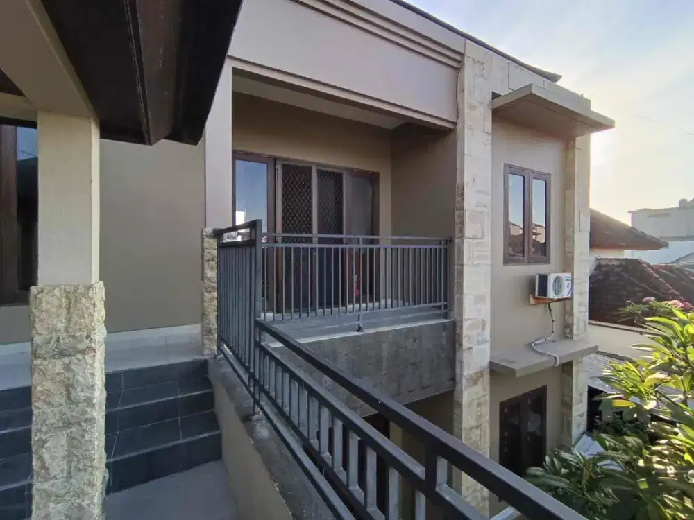 DISEWAKAN 4BR Semi Villa View Sawah & Gunung – Dekat Sanur,