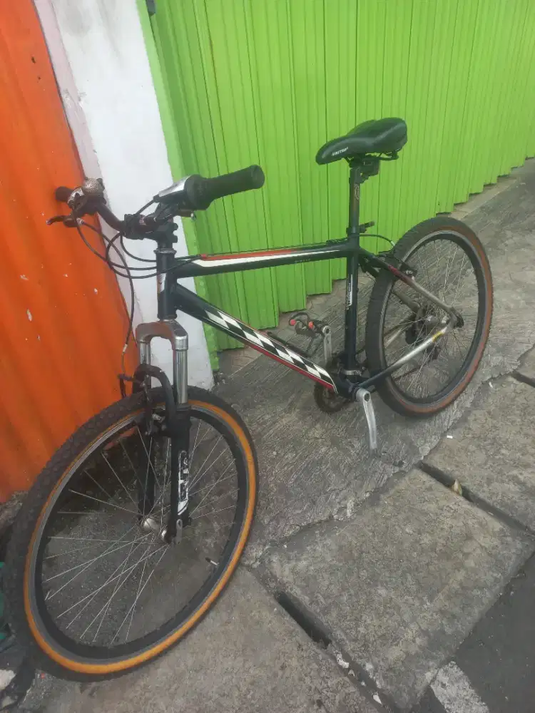 Sepeda gunung GIANT SL ALLUXX 6000 super ALLOY  siap gowes super joss