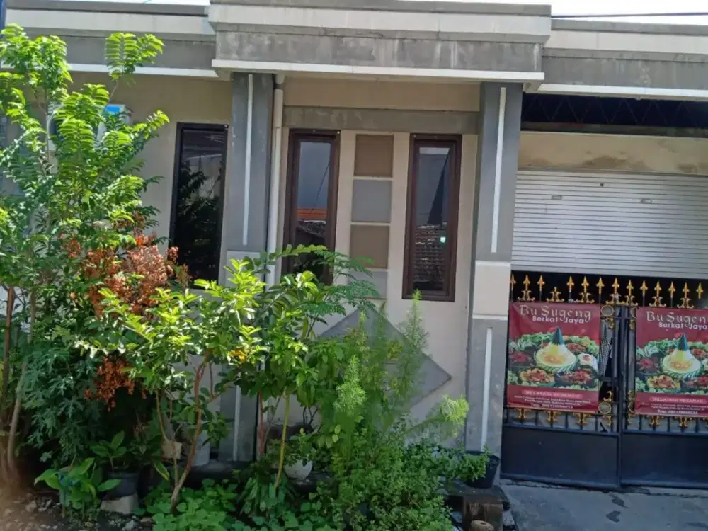 DI JUAL RUMAH EX CATRING COCOK UNTUK USAHA KT