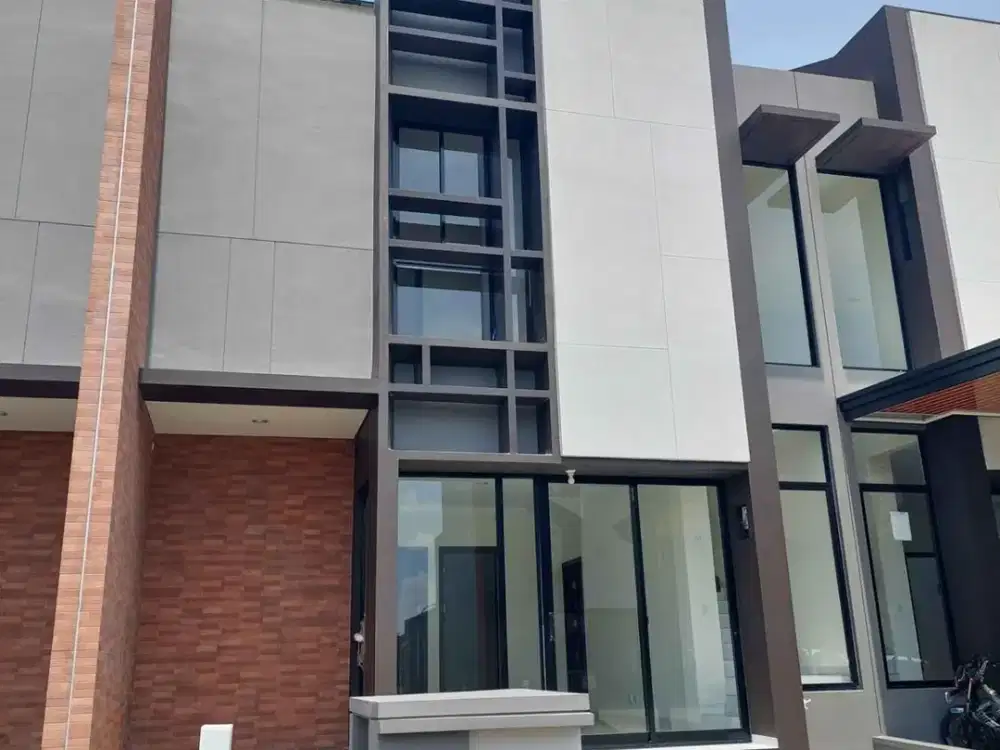 Dijual Murah Banget Rumah 2 Lantai Suvarna Sutera Belum Pernah Dihuni