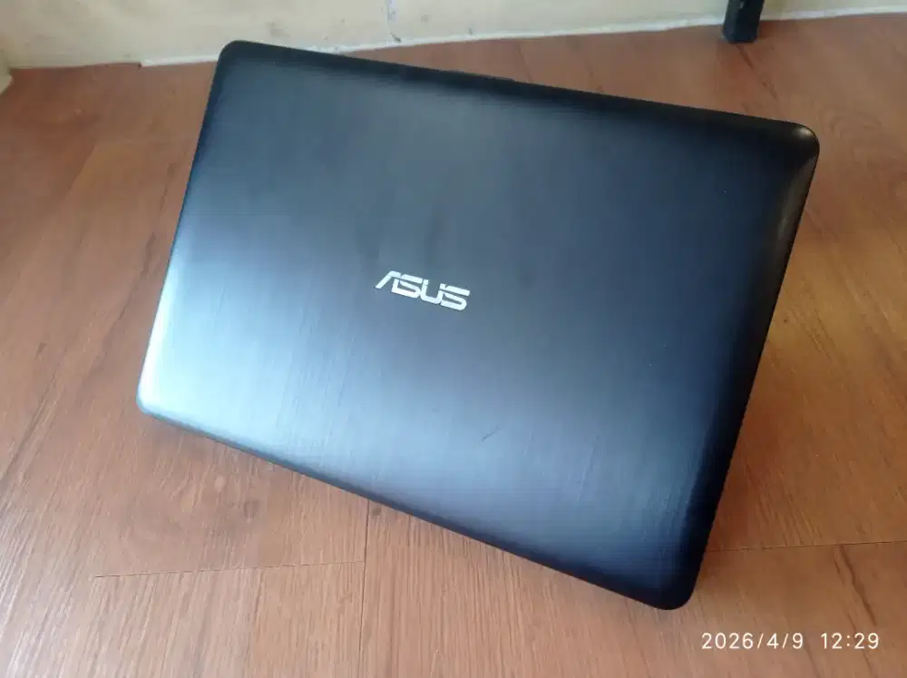 Asus x441u i3 gen 7 ram 4 /1 tb NVIDIA