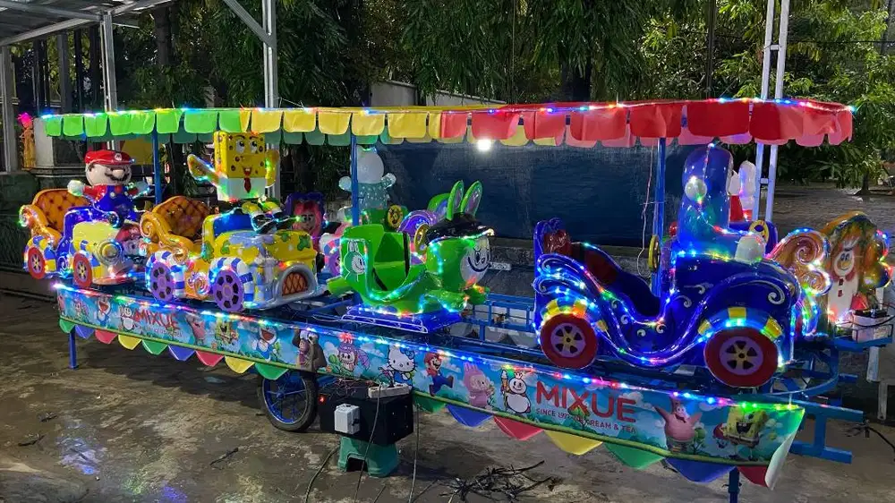 Odong kereta mobil karakter