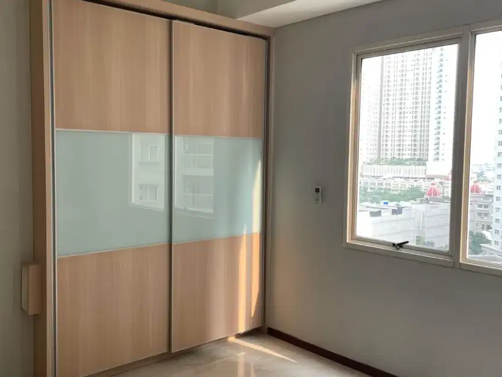 Newly Renovated, Modern Interior, Dijual Apartemen Royal Mediterania Garden Rp. 3.6 M Nego