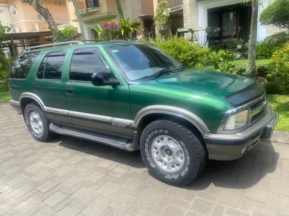 Dijual Opel Blazer DOHC MT tahun 1997