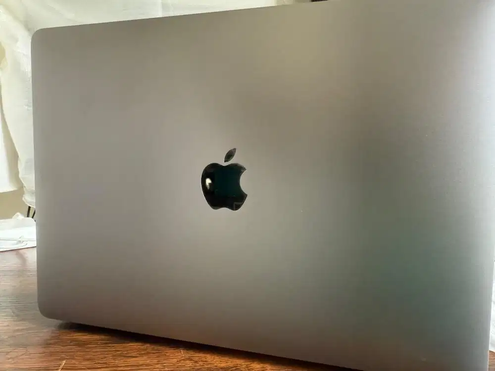 Jual Mcbook pro. Masih mulus