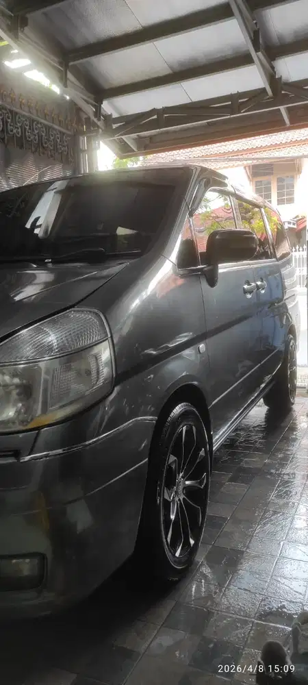 Nissan Serena 2009 Bensin
