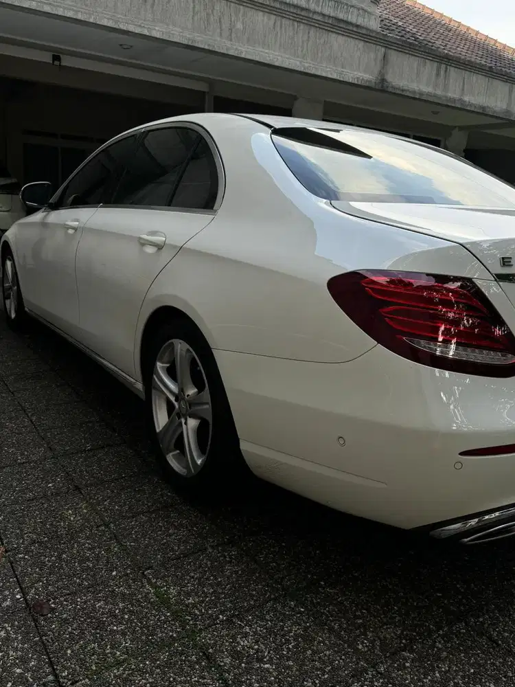 Mercedes-Benz E250 2017 Bensin