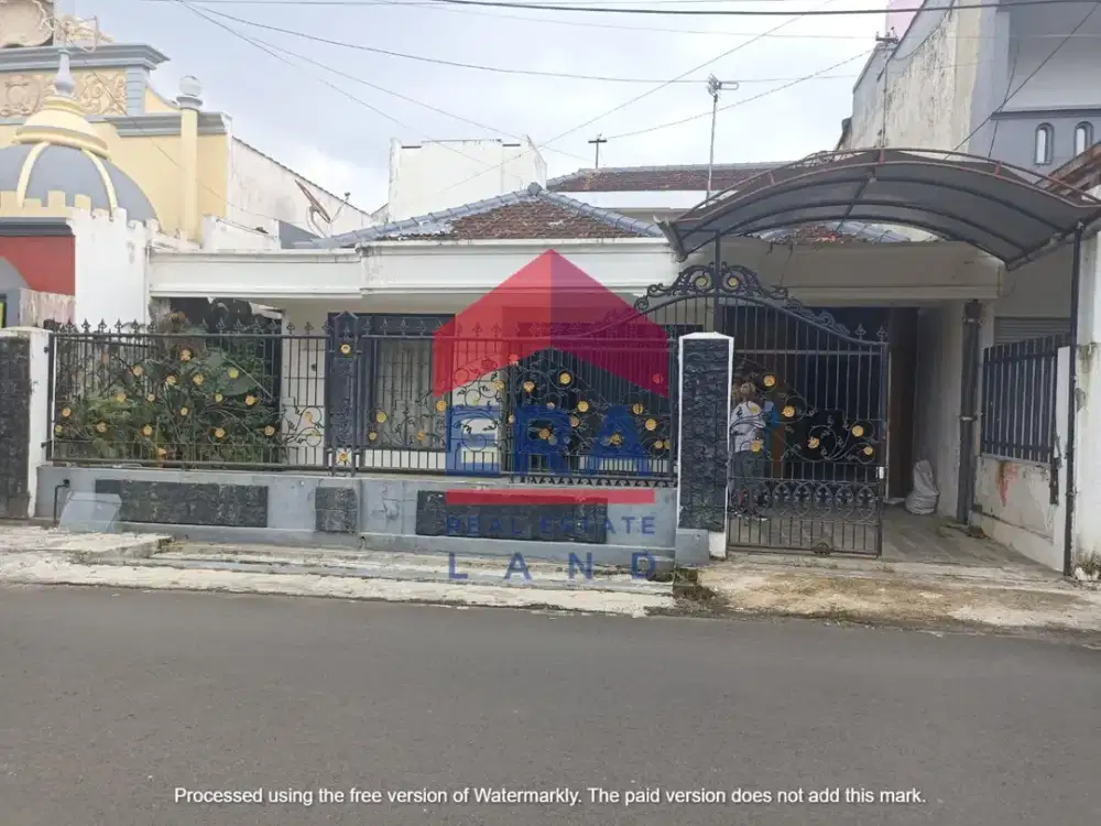 Dijual Rumah di Jalan Candi Bajang Ratu Malang