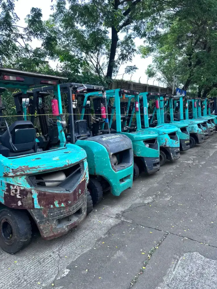 Bahan Forklift Ada 20 Unit,Merk Mitsubishi 2,5 Ton,Tahun 2021