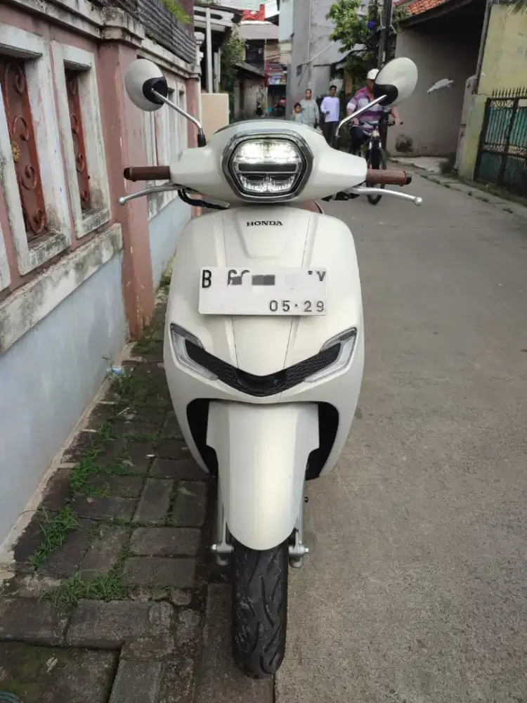 Staylo 160 ABS Tahun 2024