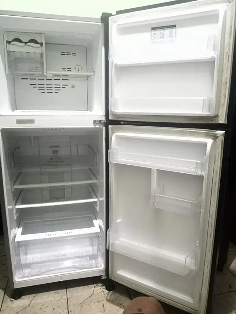 Kulkas 2 pintu polytron PRM 21 SERI