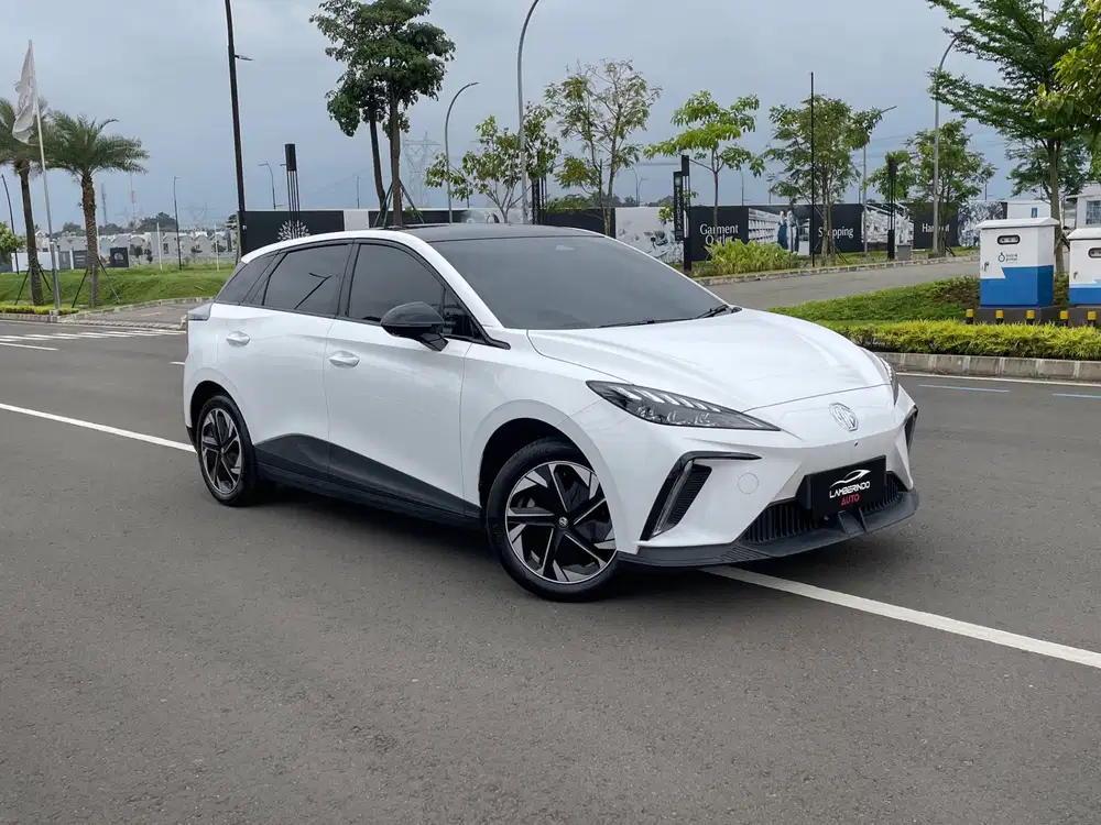 MG 4 EV MAGNIFY i-SMART 2024 LIKE NEW VERY LOW KM 7RB PERAK !! PUTIH