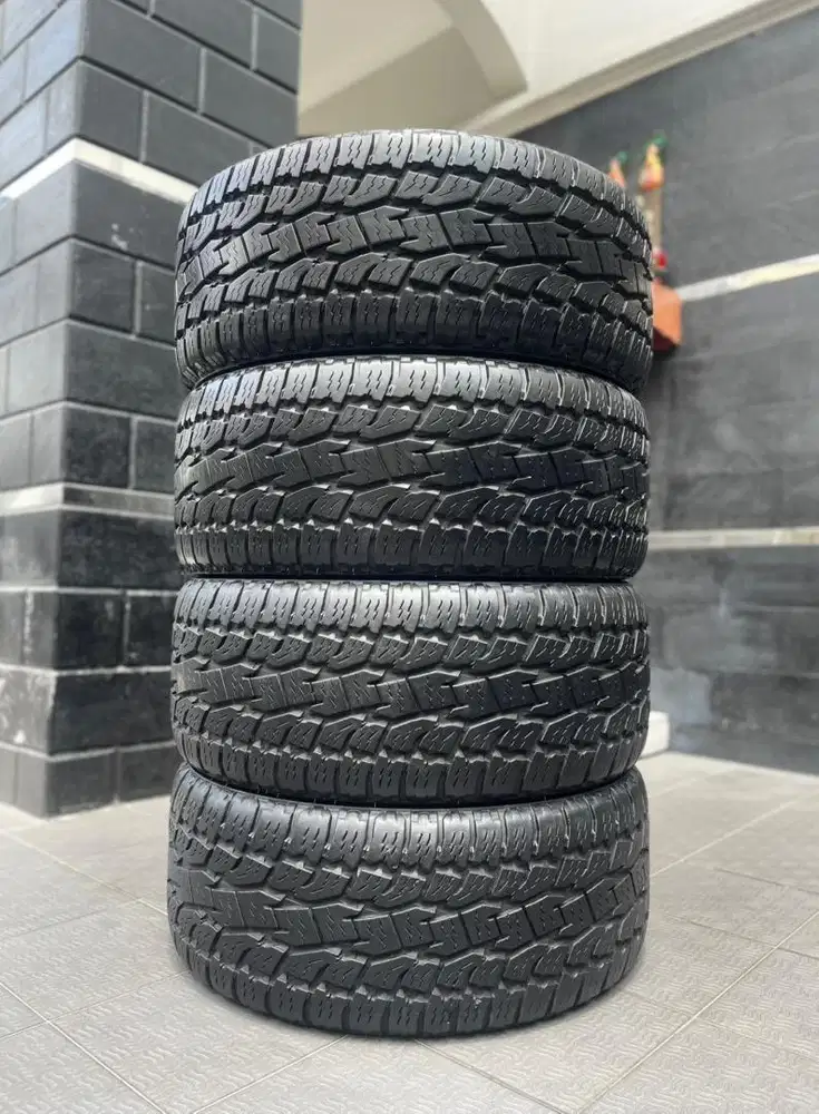 285 50 20 Toyo Open Country AT II Pajero Sport Fortuner LC Hilux Terra